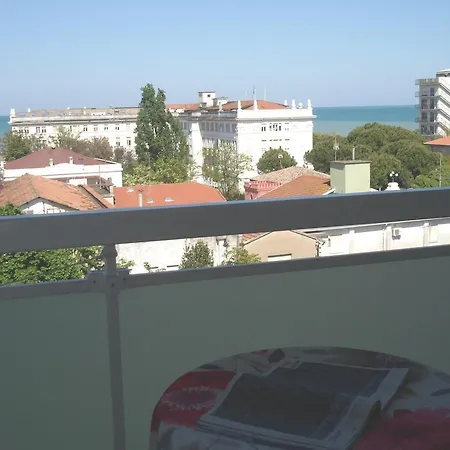 Zanarini In Centro A Hotell Riccione