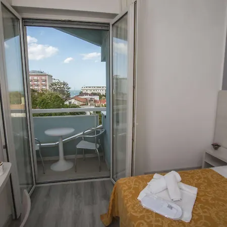 Hotell Zanarini In Centro A 3*