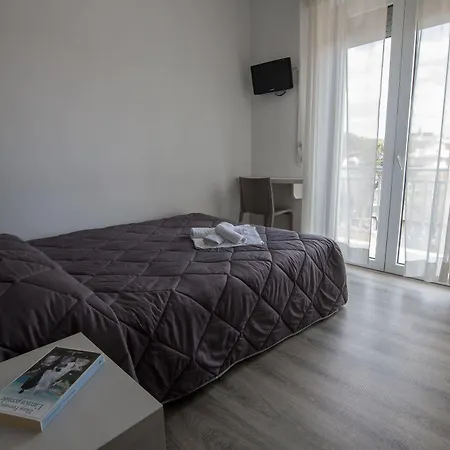 Zanarini In Centro A Hotell