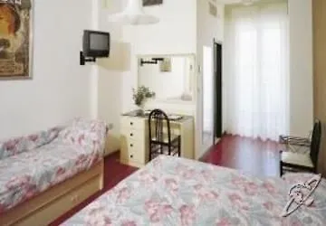 Zanarini In Centro A Hotell
