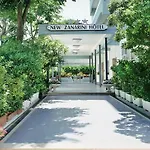 Hotel Zanarini In Centro A 3*