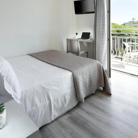 Zanarini In Centro A 3* ريتشيوني