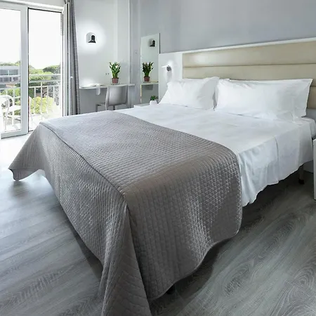 Zanarini In Centro A Hotell Riccione