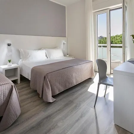 Zanarini In Centro A 3* Riccione
