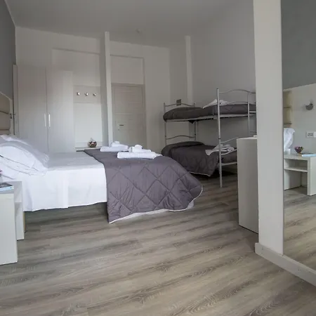 Ξενοδοχείο Zanarini In Centro A 3*