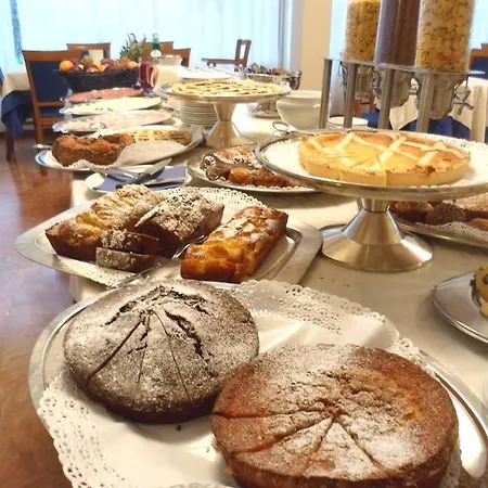 Zanarini In Centro A Hotel 3*