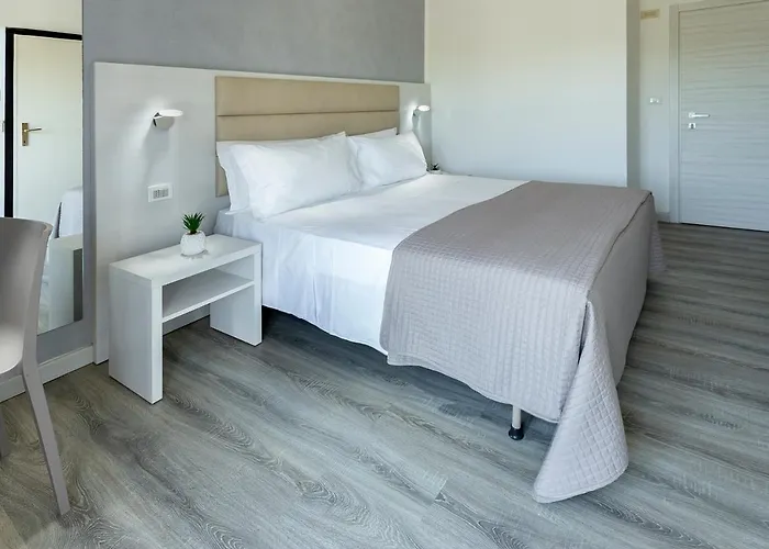 Zanarini In Centro A Hotel Riccione