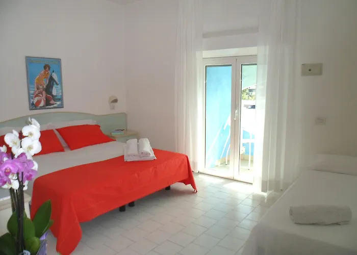 Zanarini In Centro A 3* リッチョーネ