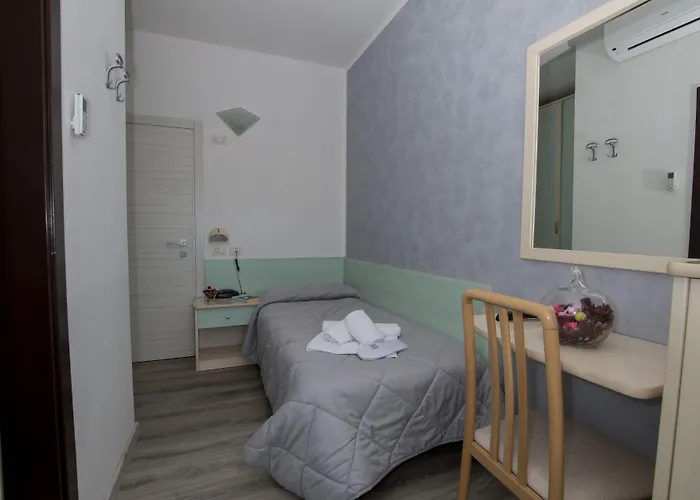 ホテル Zanarini In Centro A