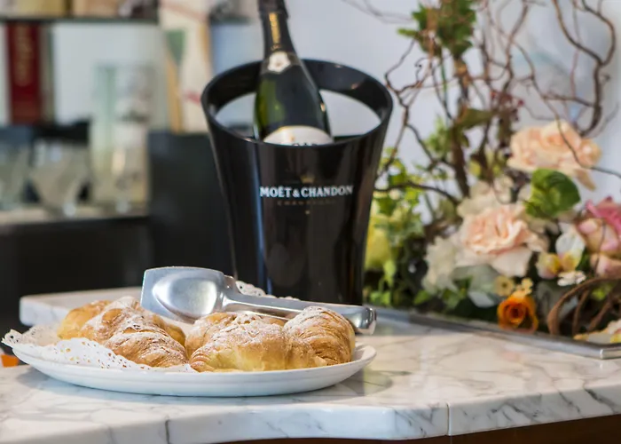 Zanarini In Centro A ホテル