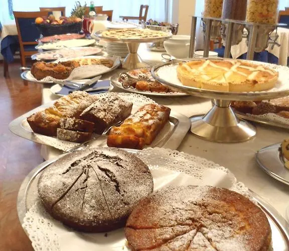 Zanarini In Centro A ホテル 3*