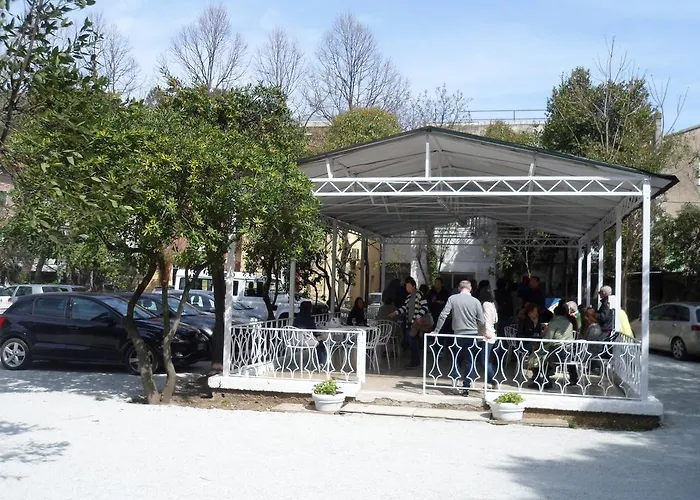 Zanarini In Centro A ホテル リッチョーネ