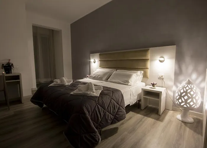 Zanarini In Centro A ホテル リッチョーネ