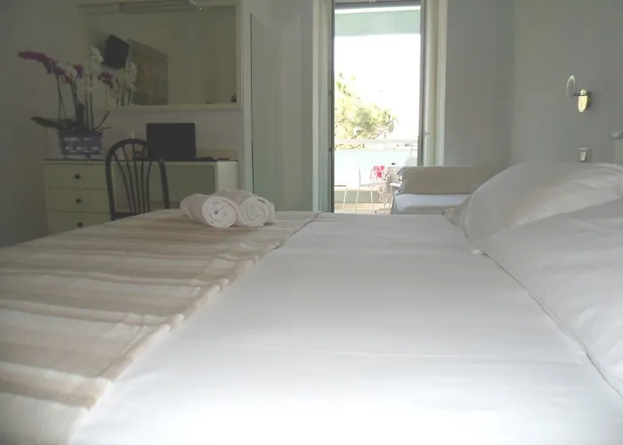 Zanarini In Centro A ホテル 3*