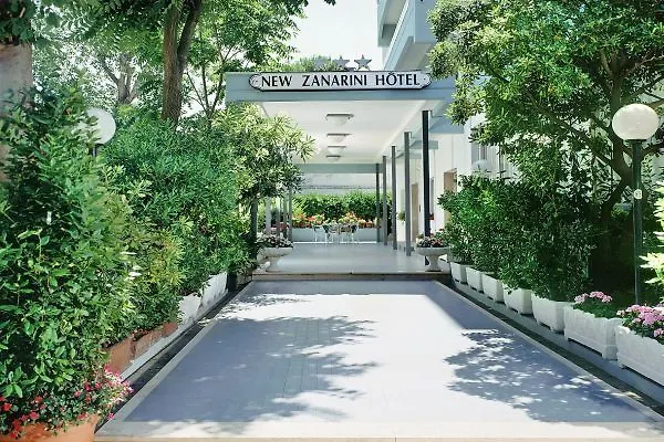 호텔 Zanarini In Centro A 3*