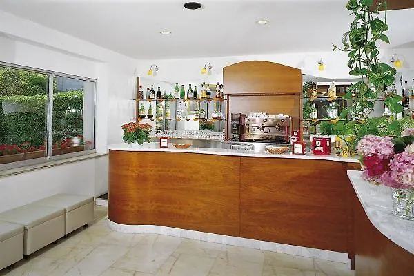 Zanarini In Centro A 호텔